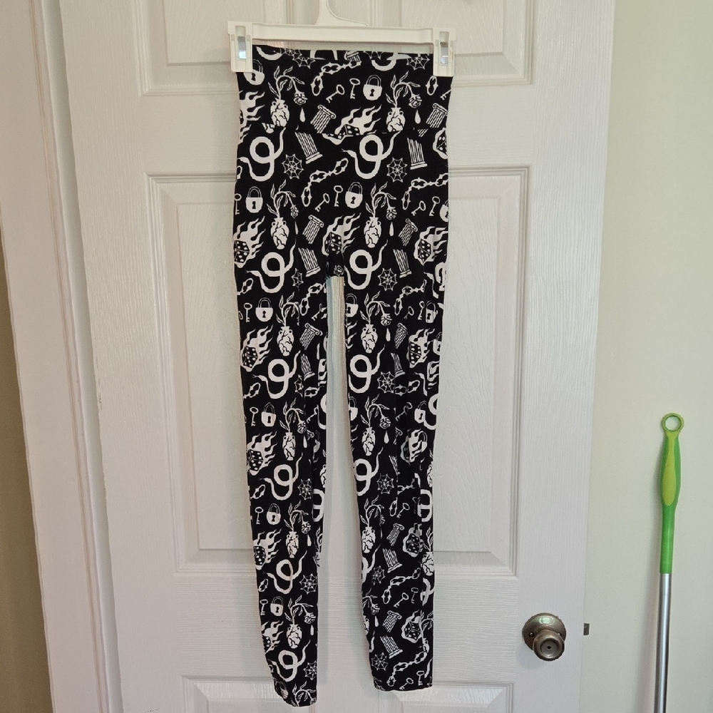 Nooworks / While Odin Sleeps Graphic Leggings, Size S